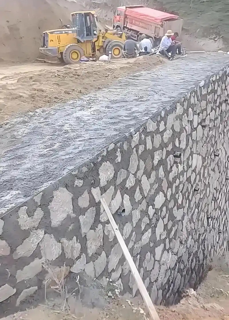 天津汉沽区边坡加固